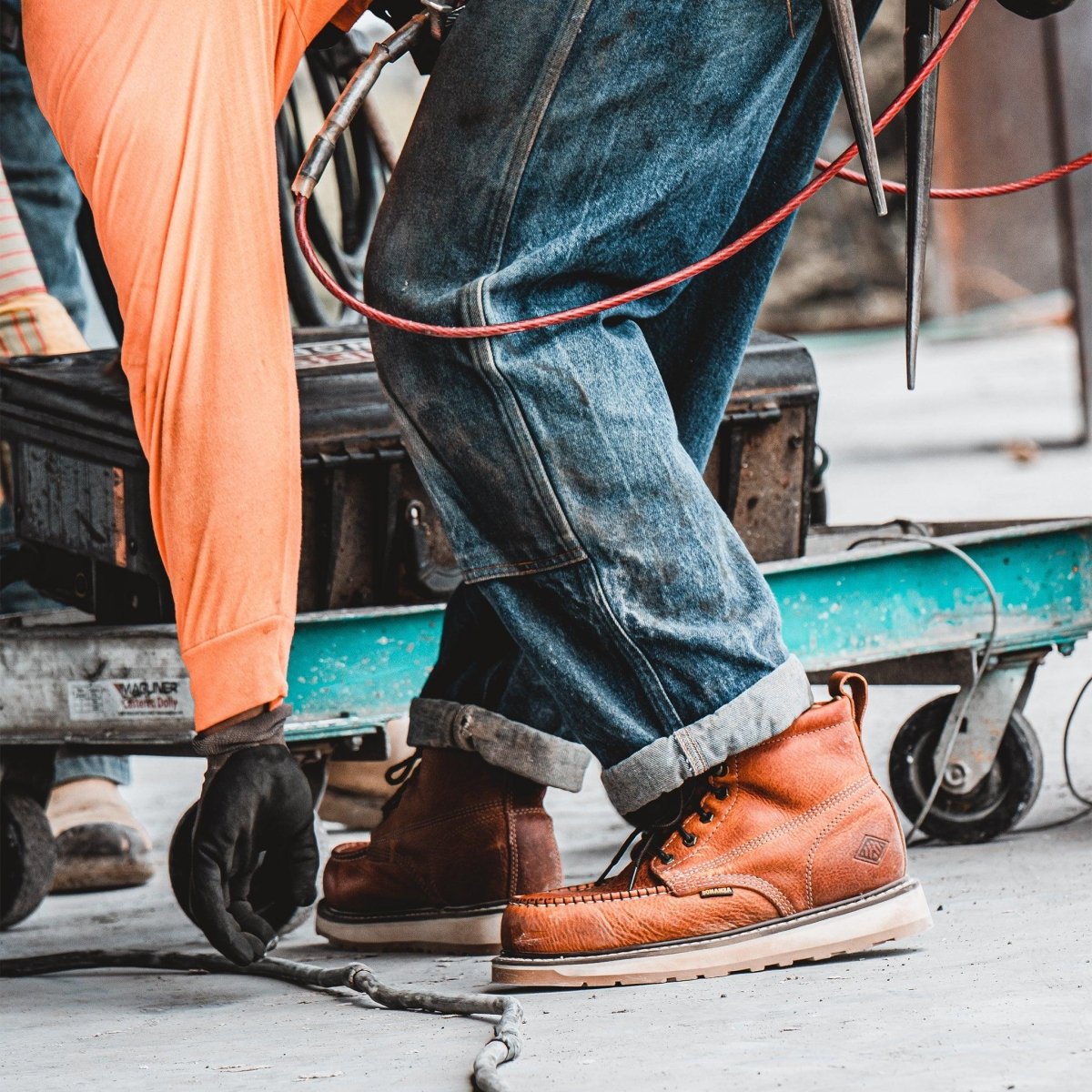 FRONTIER DUAL 6" MOC TOE LIGHT BROWN - Clevis Barnwell's